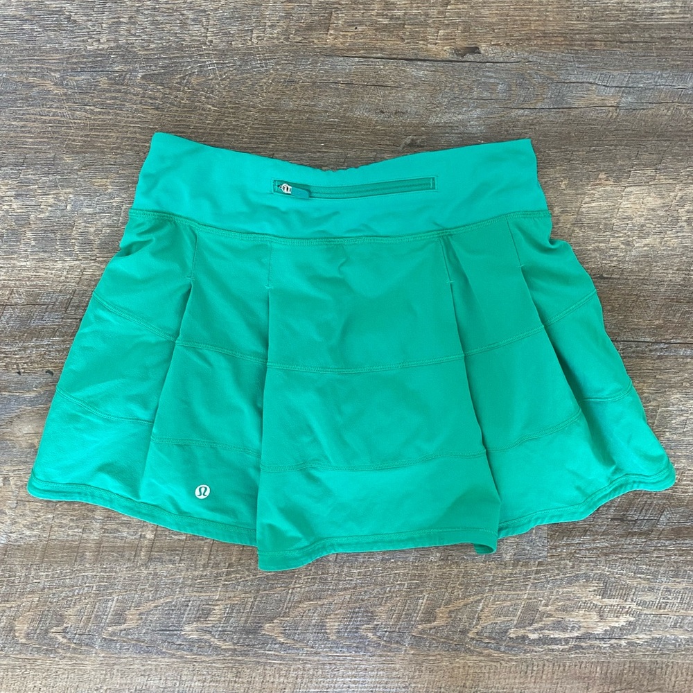 Lululemon green skort size 4